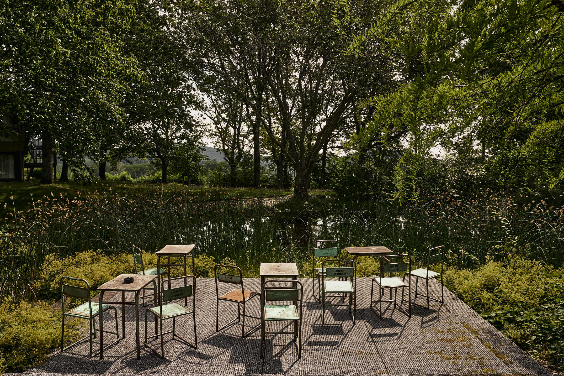 Bold Campus Pond Chairs Totale