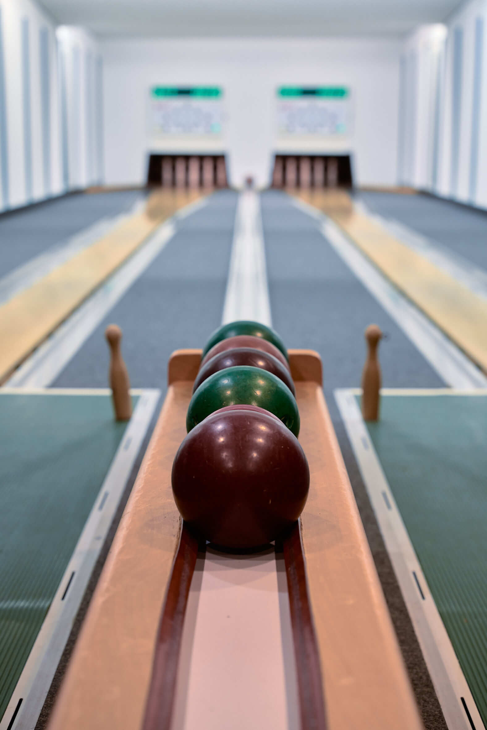 Bold Campus Skittle Alley Balls Straight Angle